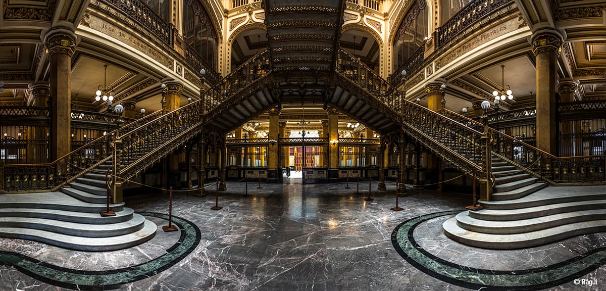 El palacio postal